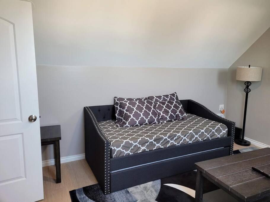 No Chores, 10min To Downtown And 25min To Niagara Falls Appartement Buffalo